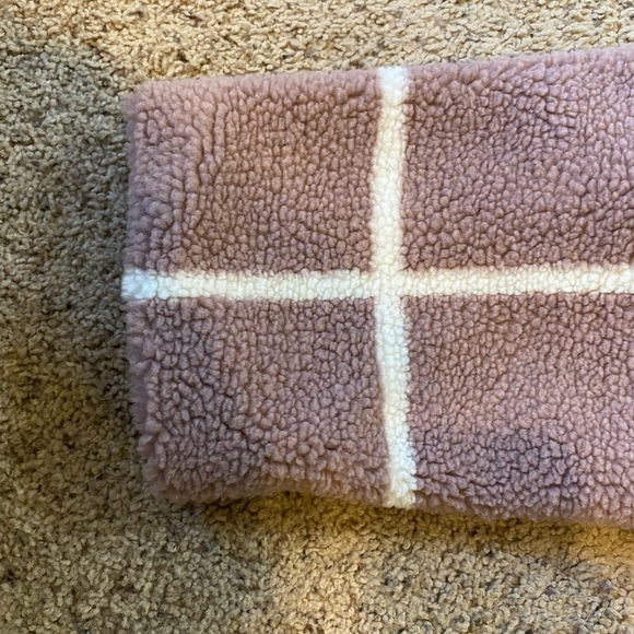 🔥SALE🔥 JESSICA SIMPSON | Windowpane Sherpa
Teddy Coat Dusty Pink Size 3X - Picture 4 of 8